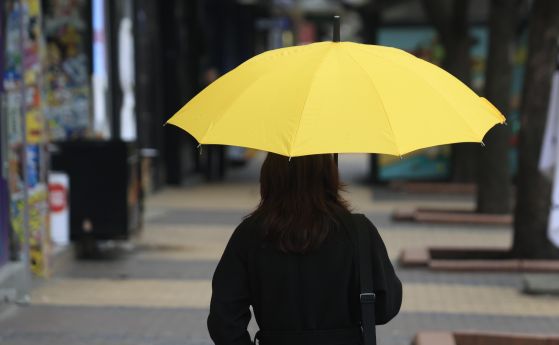 Облачно и дъждовно - на места ще вали сняг. Минимални температури между 0° и 5°