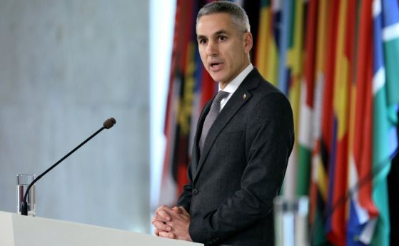 Нека Възкресението ни напомни, че има смисъл да бъдем добри, заяви Андрей Гюров