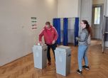 Унгарци гласуват на парламентарните избори в страната.