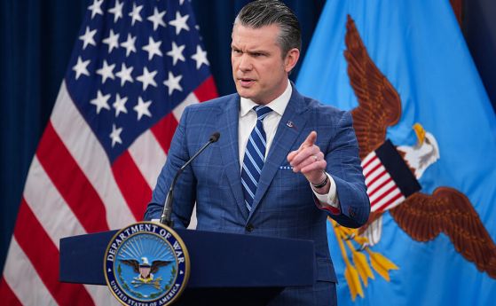 Демократите поискаха импийчмънт за шефа на Пентагона