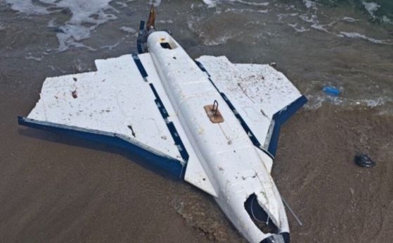 Дрон изплува от морето на къмпинг Делфин край Ахтопол