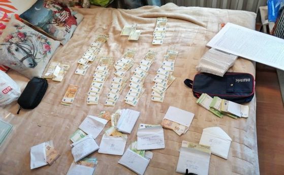 МВР хвана 200 000 евро в пликове във Варна за купуване на изборите