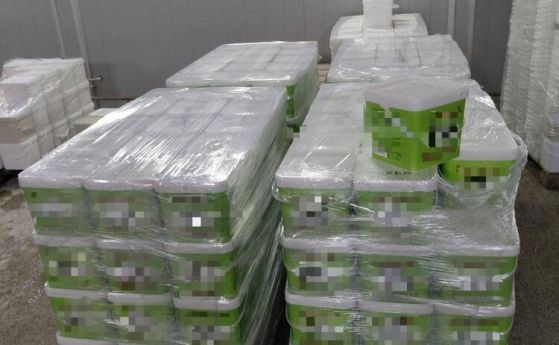 БАБХ хвана над 3,3 тона храни без документи и с изтекъл срок на годност в Бугарско
