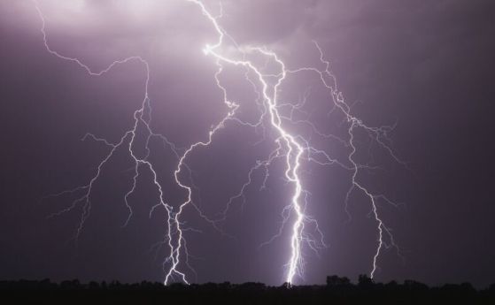 Млад мъж е загинал на връх Ком, ударен от мълния