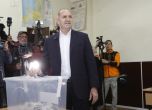 Радев гласува
