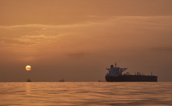 Американският флот превзе вражески кораб, Иран обеща бърз отговор