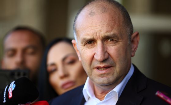 ТАСС възторжена: От пилот до премиер. Кой е Румен Радев