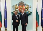 БТА, София (27 април 2025) Президентът Румен Радев (вдясно) провежда среща на „Дондуков“ 2 с председателя на Европейския съвет Антонио Коща (вляво), който е на посещение у нас. 
