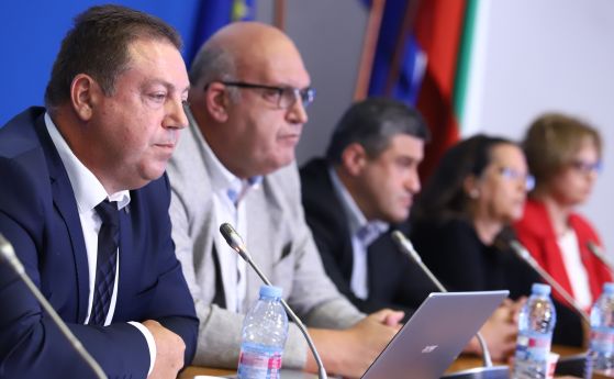 Лекарският съюз пита кой ще работи в 100-те амбулатории