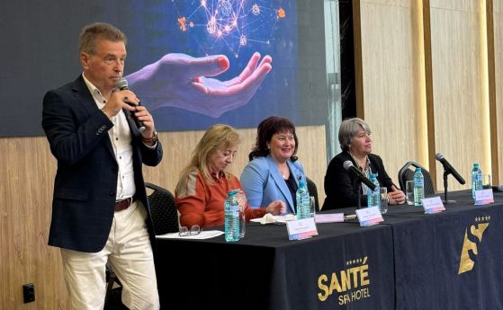 Изкуствен интелект и ''дигитални'' лидери в училище предлагат директорите