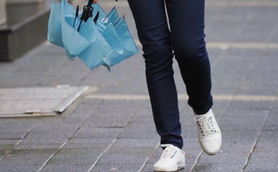 Значителна облачност, дъжд с гръмотевици