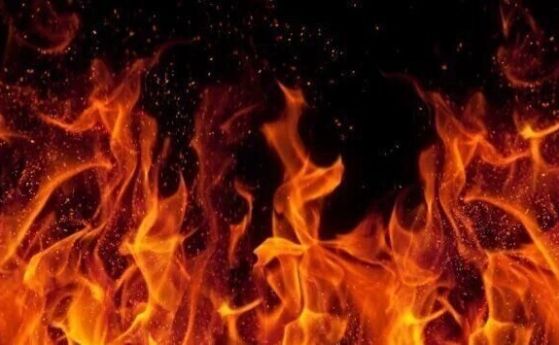 Голям пожар в Сливен, гори база за вторични суровини