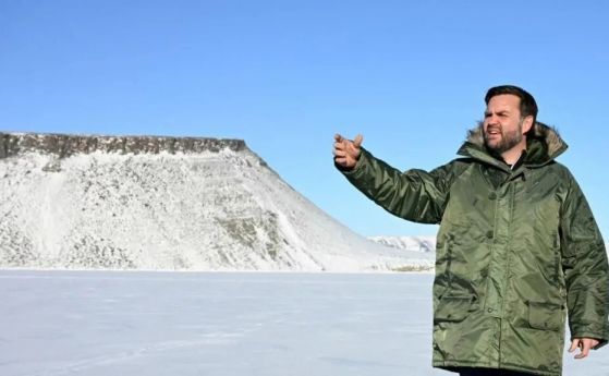 САЩ водят строго секретни преговори за откриването на нови бази в Гренландия