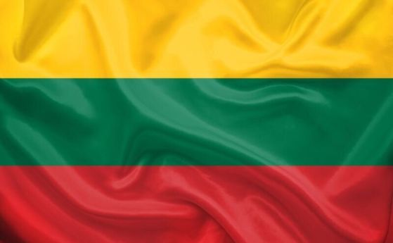 Балони от Беларус временно затвориха летището във Вилнюс