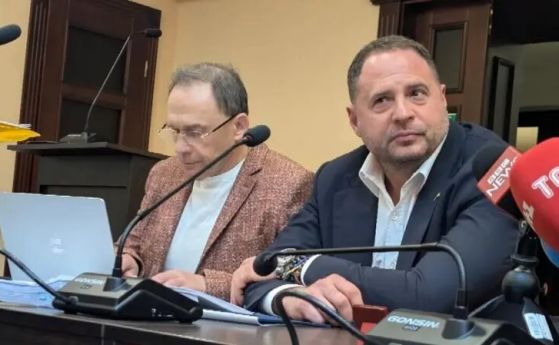 Арестуваха бившия шеф на администрацията на Зеленски за пране на пари