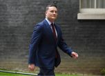 Британският министър на здравеопазването Уес Стрийтинг