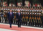 Владимир Путин и Си Цзинпин пред Дома на народните събрания в Пекин