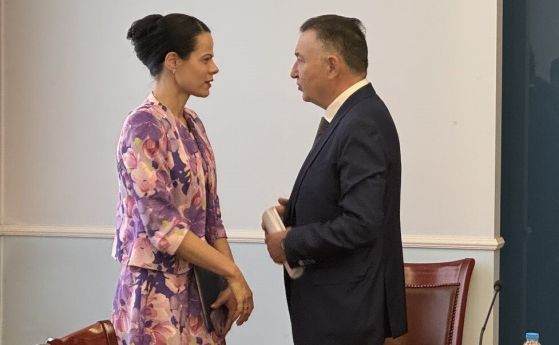 Младите лекари да работят 3 години в общински болници срещу кадровия дефицит