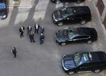 Служители на НСО в двора на Народното събрание - БГНЕС/Архив