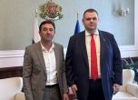 Делян Пеевски с кмета на Кирково Шинаси Сюлейман