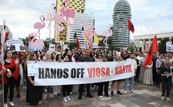 Протест срещу строеж на фамилията Тръмп в Албания