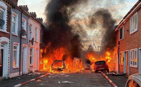 Безредиците доведоха до пожари - Getty Images