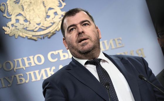 Явор Гечев на брифинг в парламента - БГНЕС/Стефан Василев
