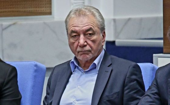 Росен Карадимов в пленарната зала - Архив