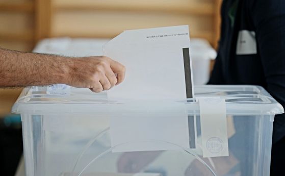 Избирателната активност на частичния вот в столичтния 'Средец' е под 8% към 16:00 часа
