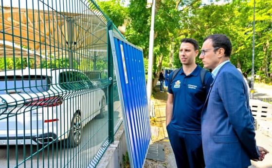 Столична община премахва незаконните конструкции в парка