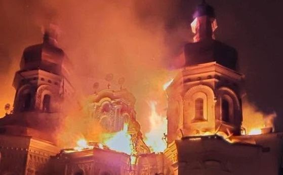 Киево-Печорската лавра в пламъци