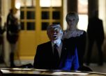 Президентът на САЩ Доналд Тръмп на излизане от Версайския дворец