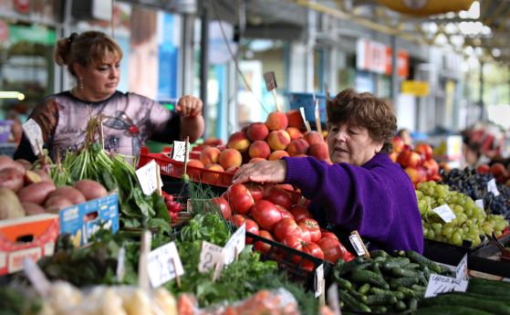 Щанд с плодове и зеленчуци