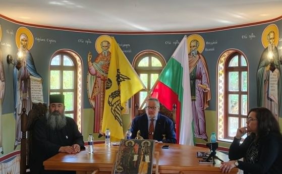 Мийхол О'Хърли: Руската църква е в ерес, защото замени Евангелието с приоритетите на Кремъл