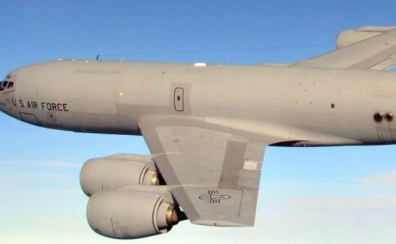  KC-135R 