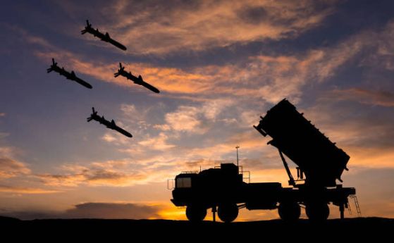 Полша ще разсекрети цялата си военна помощ за Украйна