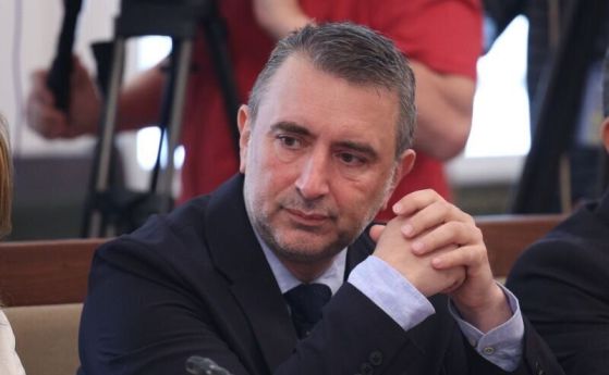 Ивайло Вълчев против присламчването на Елена Йончева и Танер Кабилов към консерваторите в ЕП
