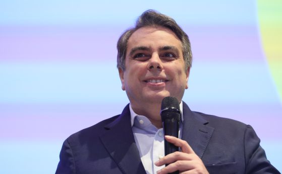 Председателят на Продължаваме промяната Асен Василев