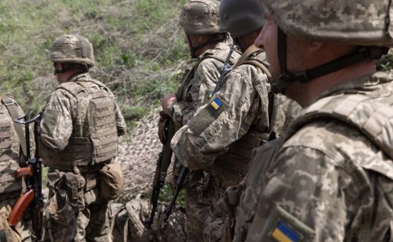 Украински военни