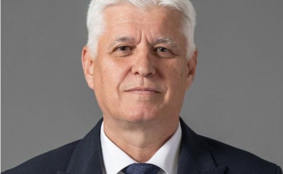 Министърът на отбраната Димитър Стоянов