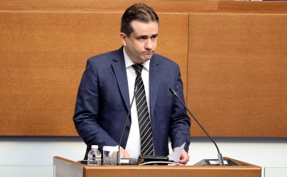 Божидар Божанов