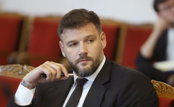 Калоян Иванов в комисията по въпросите на младежта и спорта. БГНЕС/Боян Топчийски