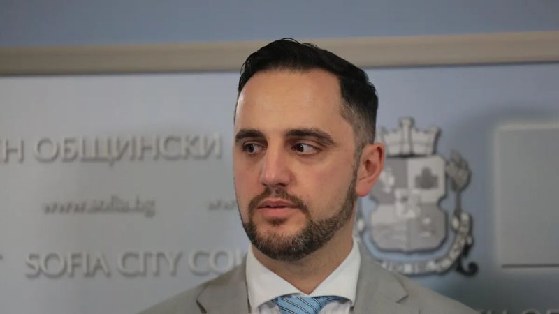 Цветомир Петров