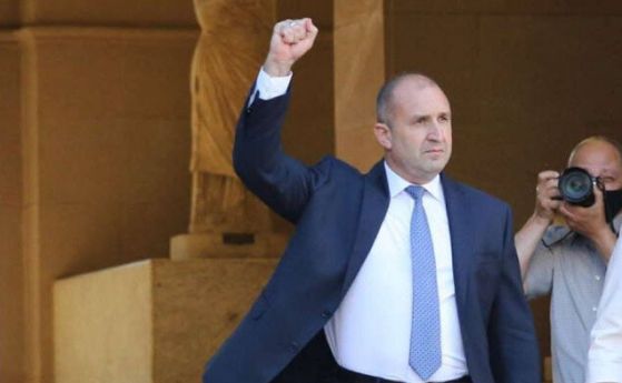 Според сметките на Радев олигархията вече е в миналото