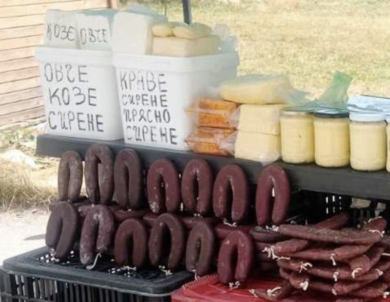  2 тона храни без документи за произход бяха открити край Юндола