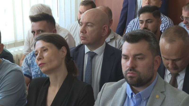 депутати