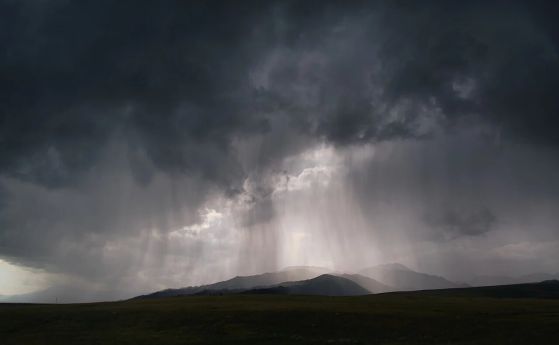 Хладно и облачно на 22 септември, на места ще вали