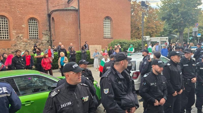 Протест и контрапротест пред СO