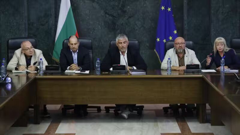 Пресконференцията за представяне на експертизата по Петрохан