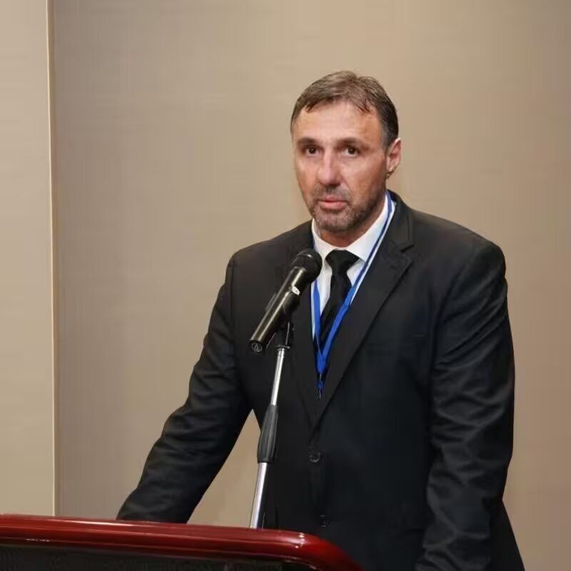 Областният лидер на ДПС в Бургас Христо Широков.